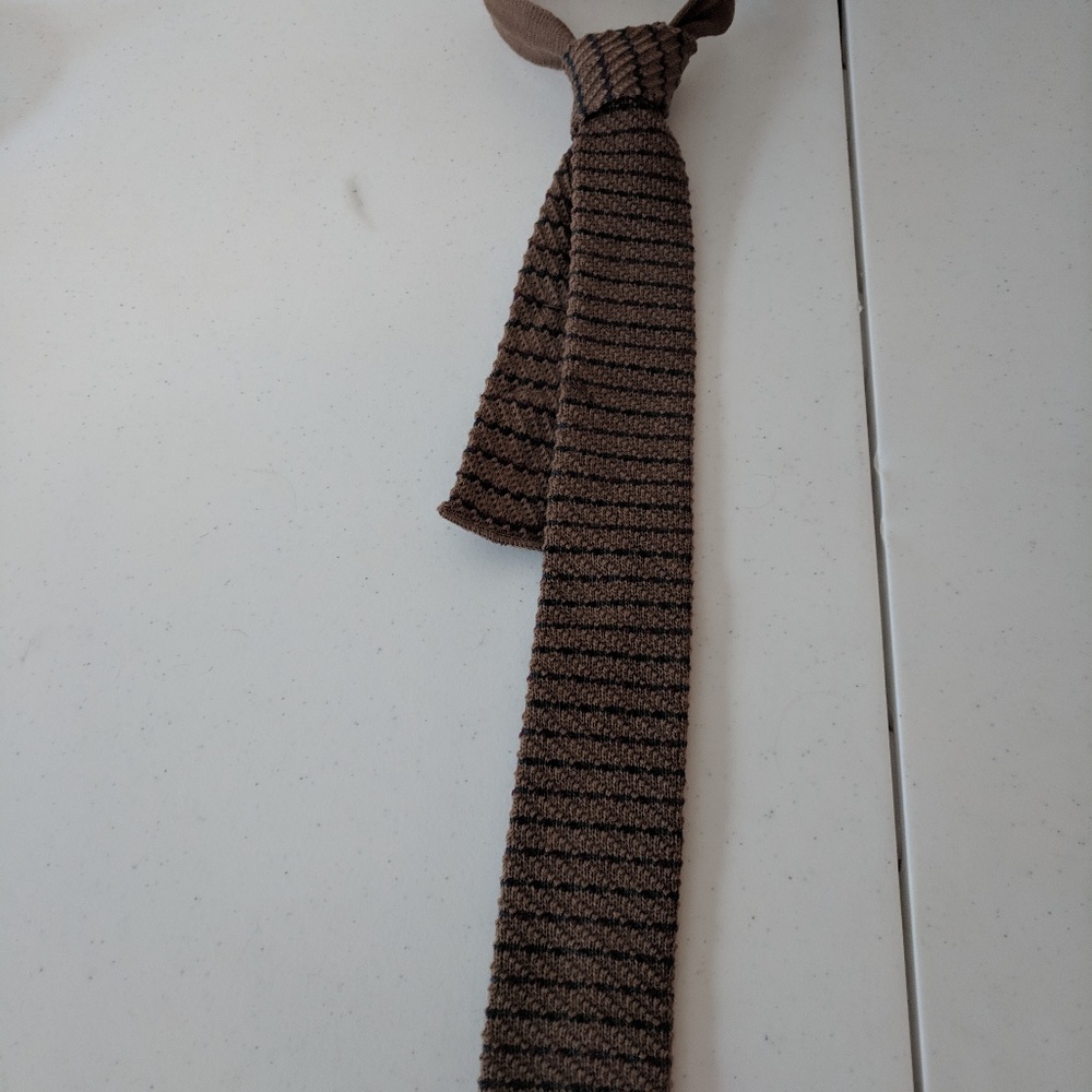 Tan Beautiful Patterned Vintage Square Knit Tie